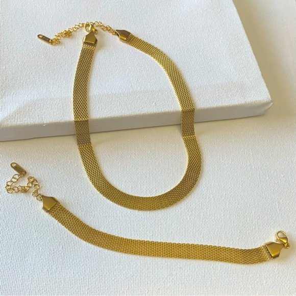 18K Gold Plated Vintage Mesh Link Bracelet - Picture 6 of 13